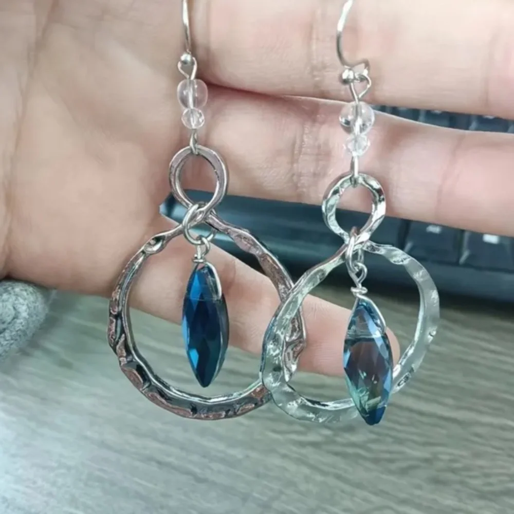 NWT! Hammered Silver Tone Metal Bohemian Pierced Dangle Earrings!